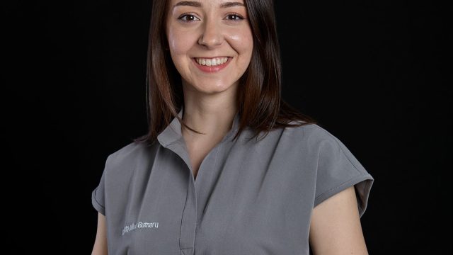 Dentist aproape mures